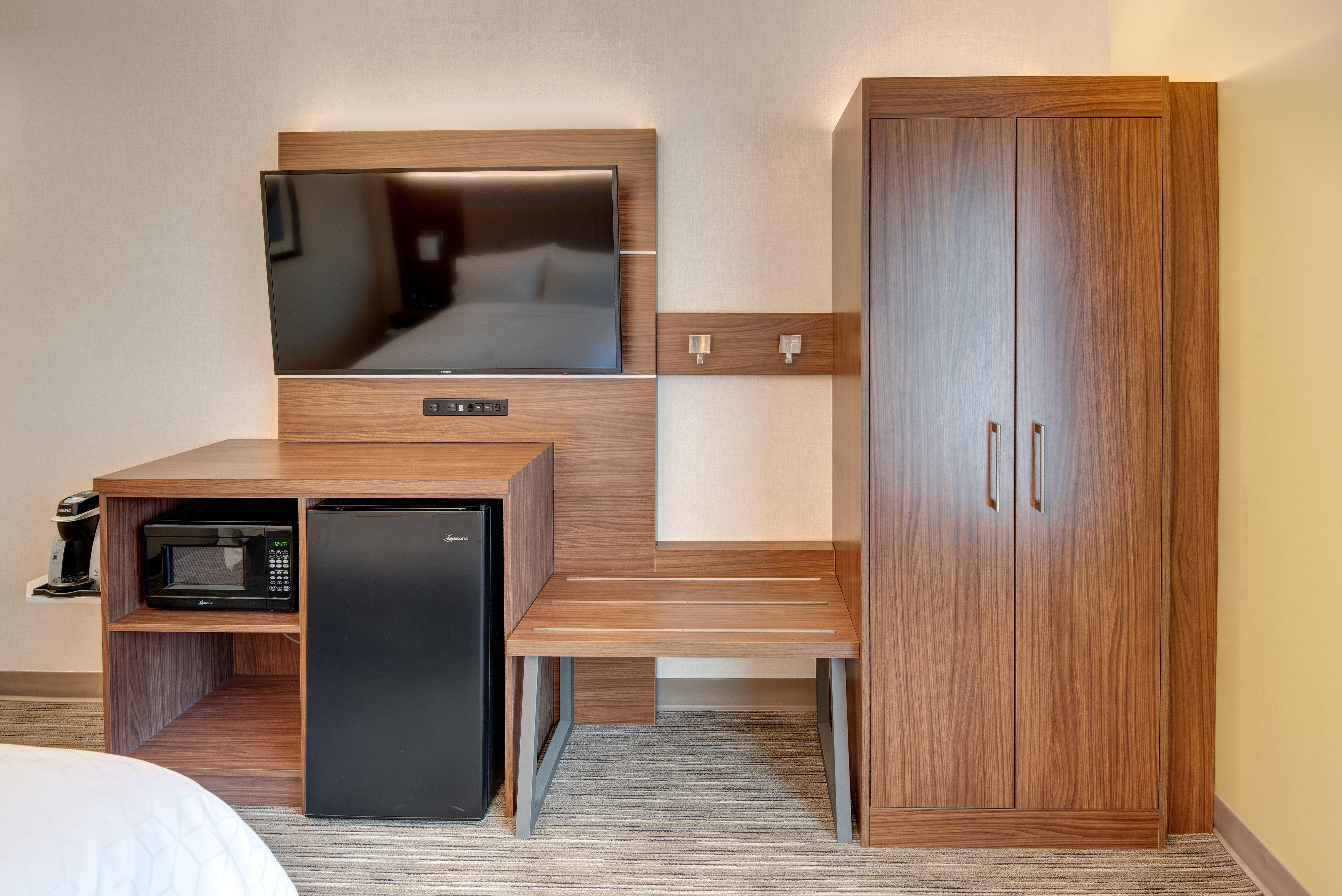 Holiday Inn Express & Suites West Long Branch - Eatontown By Ihg Exteriér fotografie