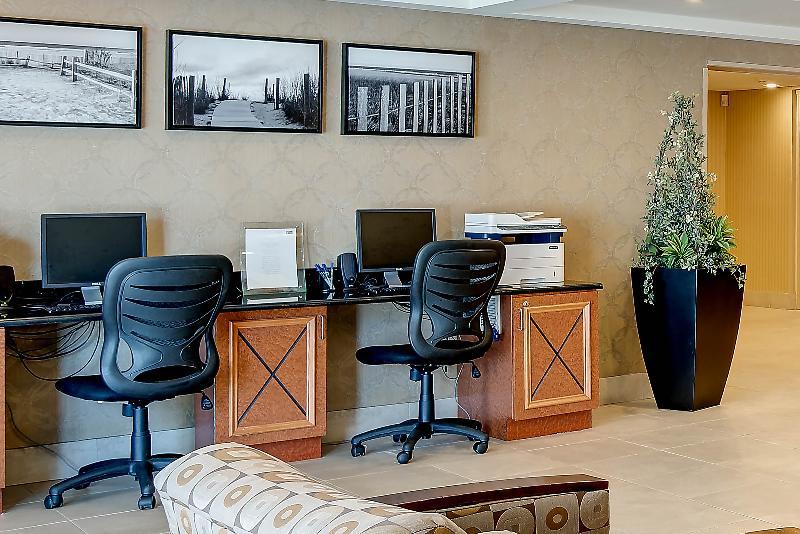 Holiday Inn Express & Suites West Long Branch - Eatontown By Ihg Exteriér fotografie