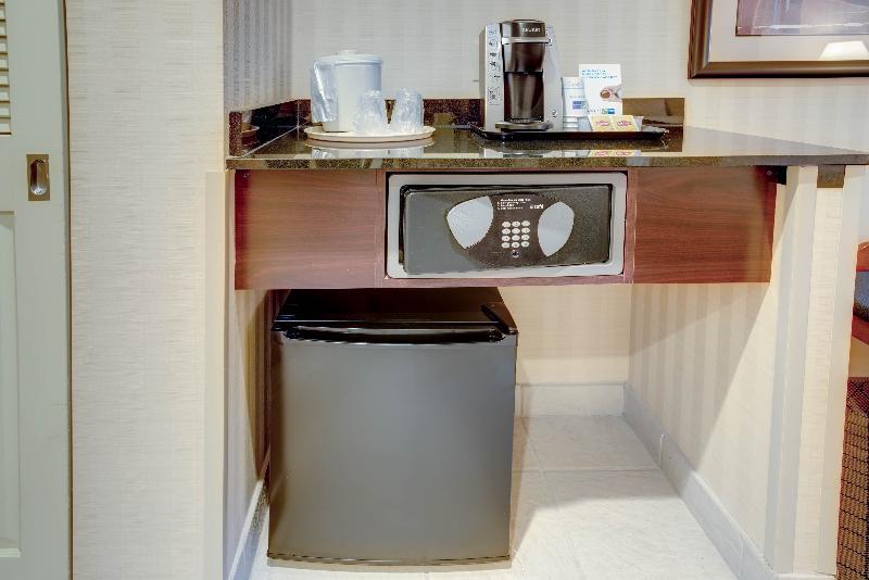 Holiday Inn Express & Suites West Long Branch - Eatontown By Ihg Exteriér fotografie