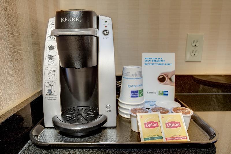 Holiday Inn Express & Suites West Long Branch - Eatontown By Ihg Exteriér fotografie