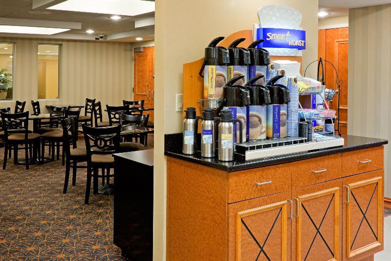 Holiday Inn Express & Suites West Long Branch - Eatontown By Ihg Exteriér fotografie